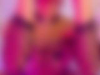Emily Leah MILF webcam performer live streaming