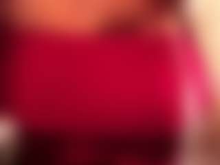 Emily Leah MILF webcam performer live streaming