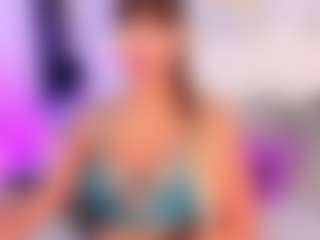 Live cam show with Emily Leah - Blonde Hair MILF on AdultVida.com