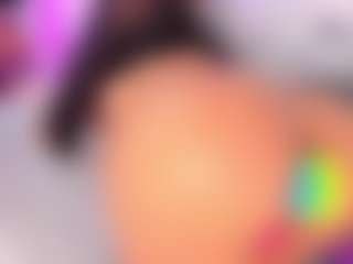 Live cam show with Emily Leah - Public Latina on Milfs Live | colombia