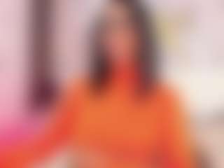 Emily Leah MILF webcam performer live streaming