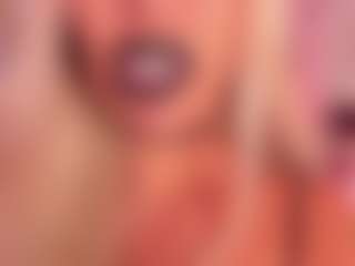 Live cam show with Emily Leah - BBW Toys on Camsoda