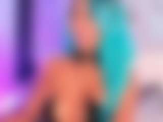 Live cam show with Emily Leah - Squirt on Camsoda