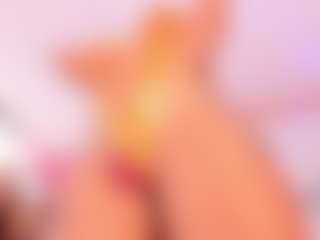Live cam show with Emily Leah - Dildo on CamSodaAdn