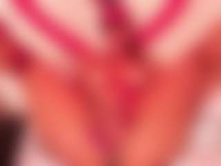 Live cam show with Emily Leah - Latina on Camsoda | colombia