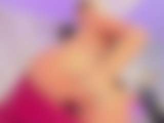 Live cam show with Emily Leah - Blonde Hair Curvy on Dolls Live