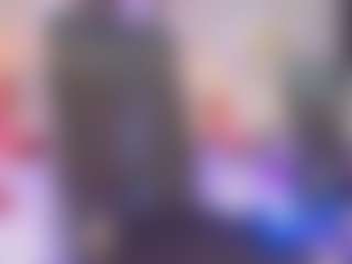 Live cam show with Emily Leah - Skinny MILF on luckytryst.com