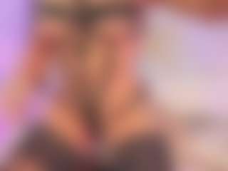 Pokaz na żywo z Emily Leah - Big Ass MILF na Camsoda