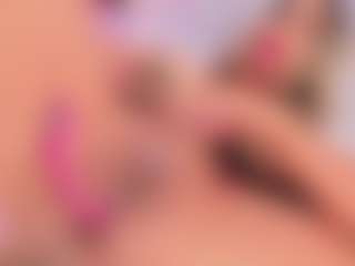 Live cam show with Emily Leah - Facial Piercings on Camsoda