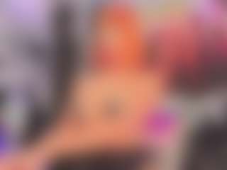 Live cam show with Emily Leah - Blonde Hair Curvy on StripNow