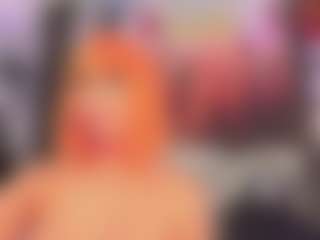 Live cam show with Emily Leah - Public on Big Tits