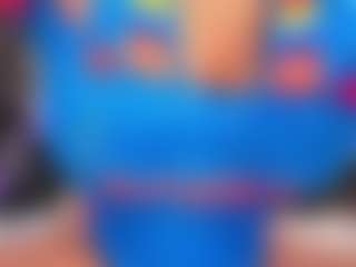 Live cam show with Emily Leah - Curvy MILF on Big Tits