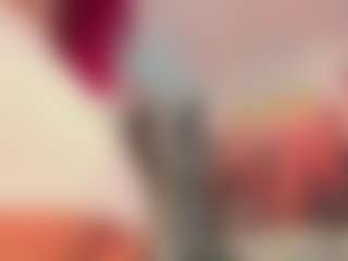 Live cam show with Emily Leah - Foot Fetish Blonde Hair on Mixed Magazine Live
