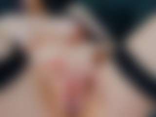 Live cam show with WoWCreamy - Stockings on Dolls Live