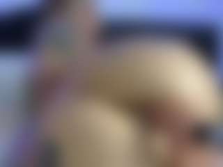 HornyLindzay's Live Sex Cam Show