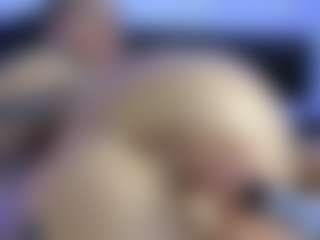 HornyLindzay's Live Sex Cam Show