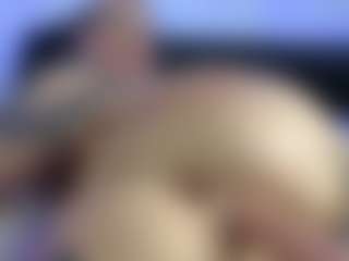 Live cam show with HornyLindzay - Bi on hotwifechat.live