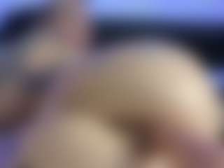 HornyLindzay's Live Sex Cam Show