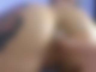 HornyLindzay's Live Sex Cam Show