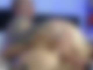 HornyLindzay's Live Sex Cam Show