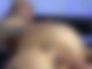 HornyLindzay's Live Sex Cam Show