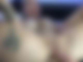 HornyLindzay's Live Sex Cam Show
