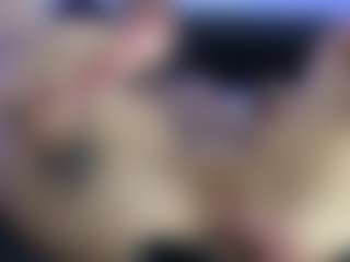 HornyLindzay's Live Sex Cam Show