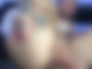 HornyLindzay's Live Sex Cam Show