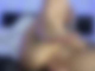 HornyLindzay's Live Sex Cam Show