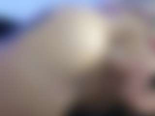 HornyLindzay's Live Sex Cam Show