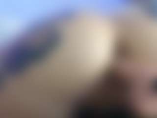 HornyLindzay's Live Sex Cam Show
