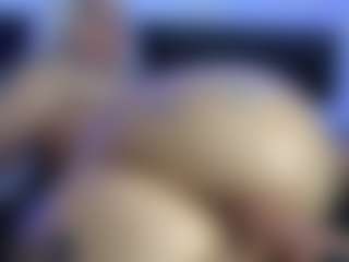 HornyLindzay's Live Sex Cam Show