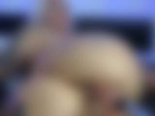 HornyLindzay's Live Sex Cam Show