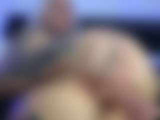 HornyLindzay's Live Sex Cam Show