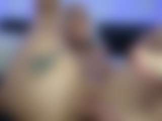 HornyLindzay's Live Sex Cam Show
