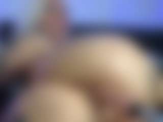 HornyLindzay's Live Sex Cam Show