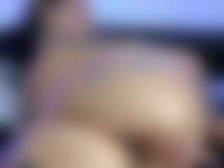 HornyLindzay's Live Sex Cam Show
