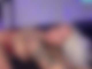 HornyLindzay's Live Sex Cam Show