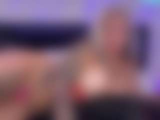 HornyLindzay's Live Sex Cam Show