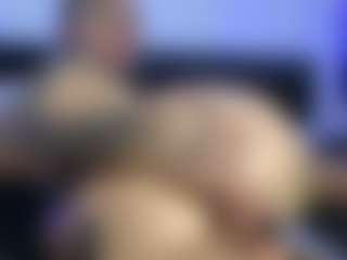 HornyLindzay's Live Sex Cam Show