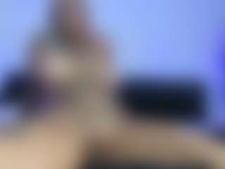 HornyLindzay's Live Sex Cam Show