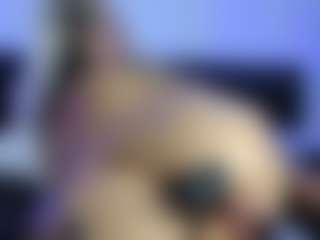 HornyLindzay's Live Sex Cam Show