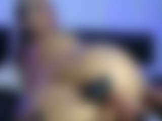 HornyLindzay's Live Sex Cam Show