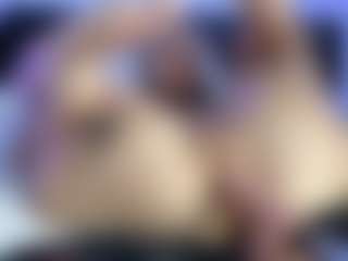 HornyLindzay's Live Sex Cam Show