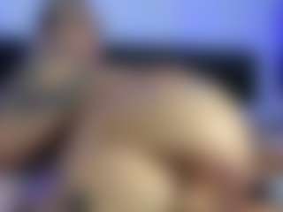 HornyLindzay's Live Sex Cam Show