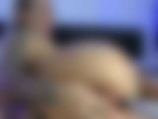 HornyLindzay's Live Sex Cam Show
