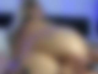 HornyLindzay's Live Sex Cam Show