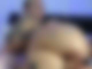 Live cam show with HornyLindzay - Pornstar Ebony on Dare Cams