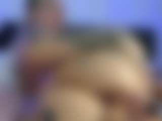 HornyLindzay's Live Sex Cam Show
