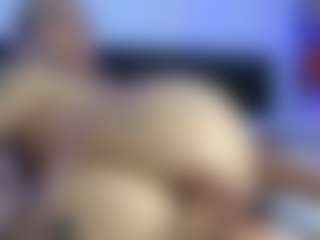 HornyLindzay's Live Sex Cam Show